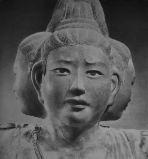 三つの顔を持つ興福寺の阿修羅像